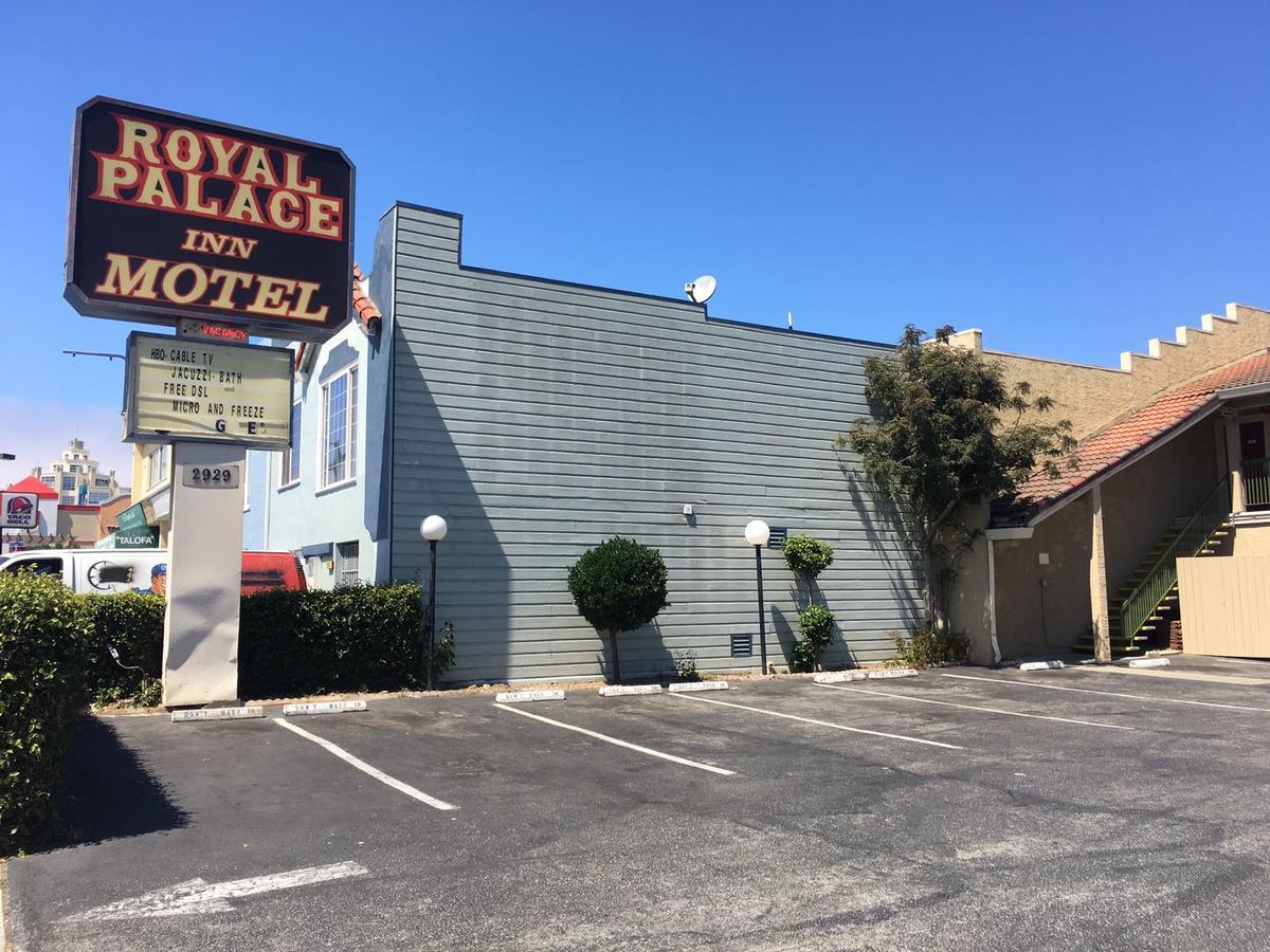 Royal Palace Inn 델리시티 외부 사진