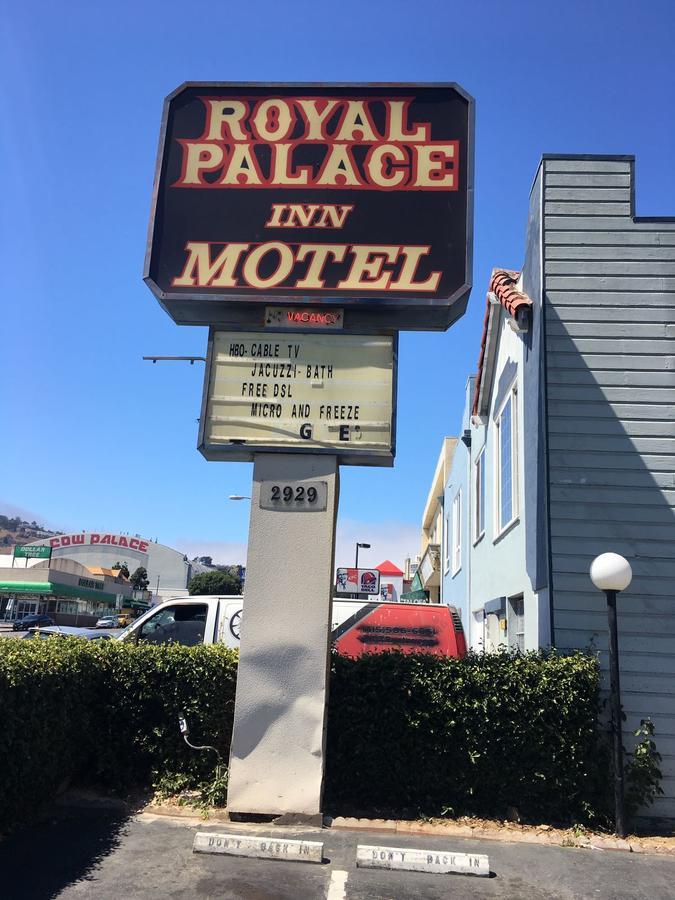 Royal Palace Inn 델리시티 외부 사진
