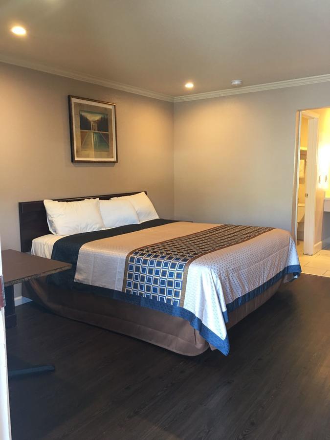 Royal Palace Inn 델리시티 외부 사진